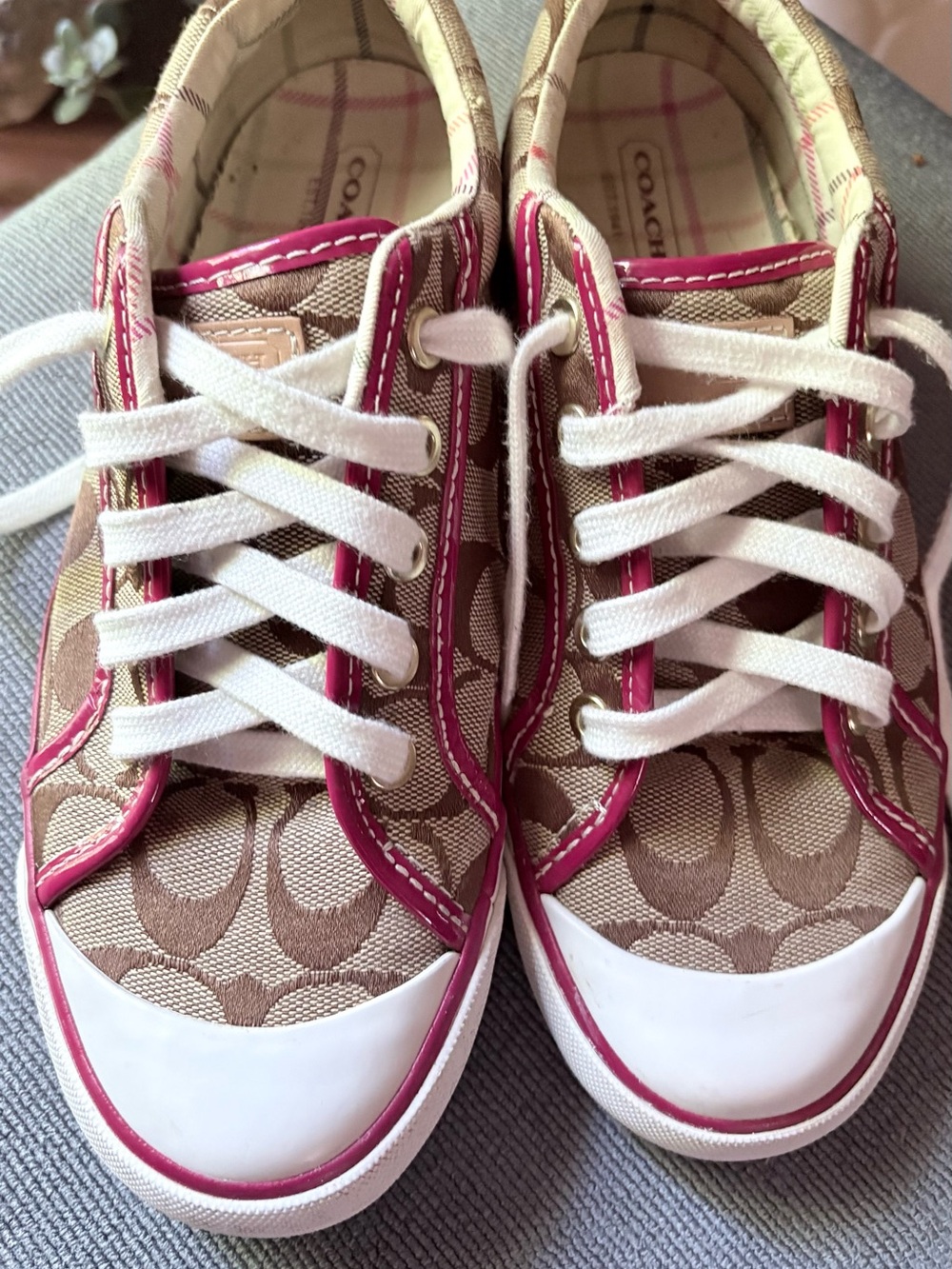 Coach Beige Signature Canvas Sneakers with red Trim